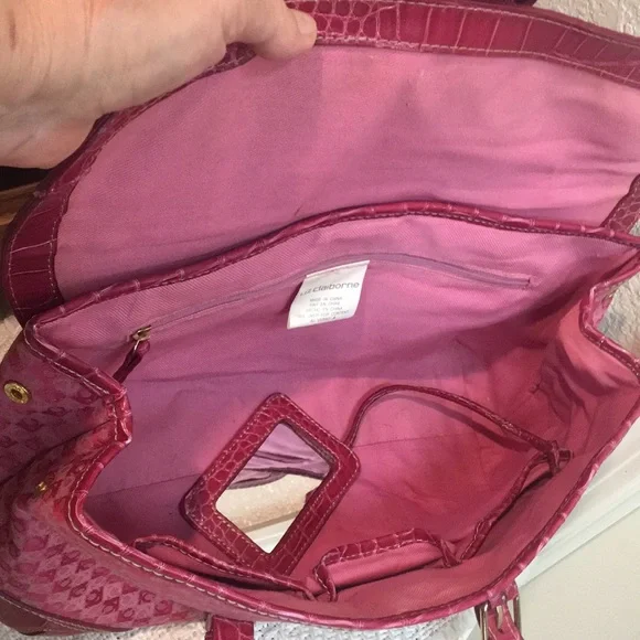 Liz Claiborne Raspberry Pink Crocodile Pattern Handbag - plus Wallet! - Picture 7 of 16